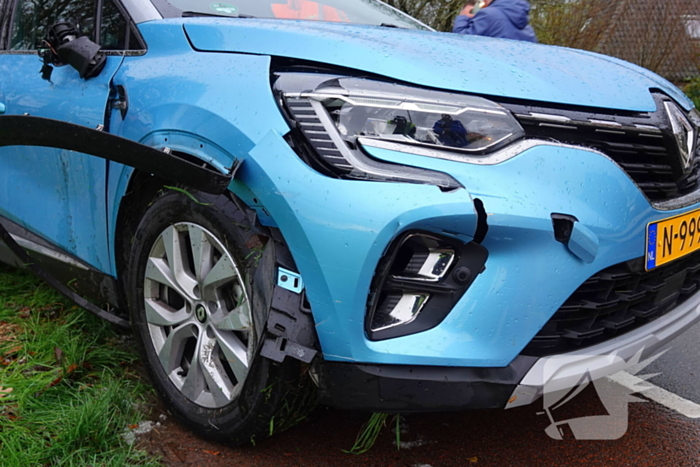 Auto ramt hekwerk kapot