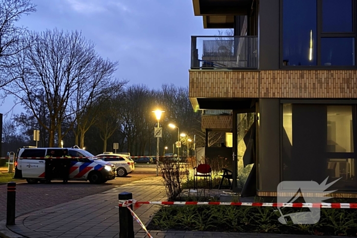 Gevel appartementencomplex beschadigd door explosie