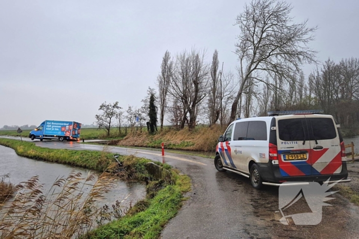 Boodschappenbezorger bijna te water