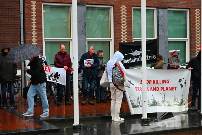 Demonstratie voor het provinciehuis