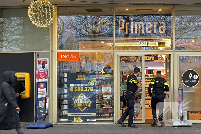 Politie doet onderzoek naar melding overval