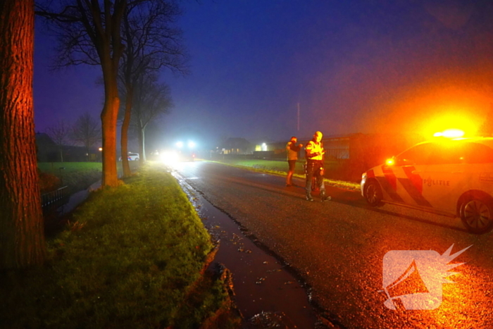 Automobiliste belandt in sloot tijdens keer actie