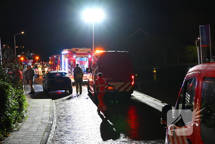 Twee personen uit water gered na ongeval