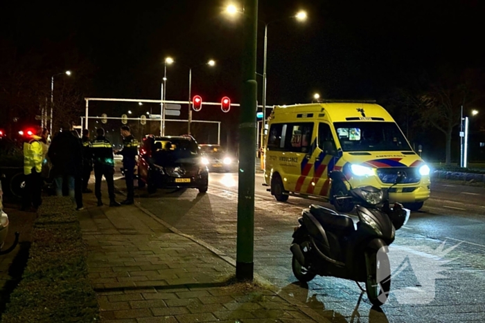 Scooterrijder komt in botsing met fietser