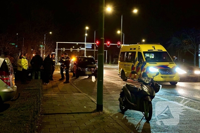 Scooterrijder komt in botsing met fietser