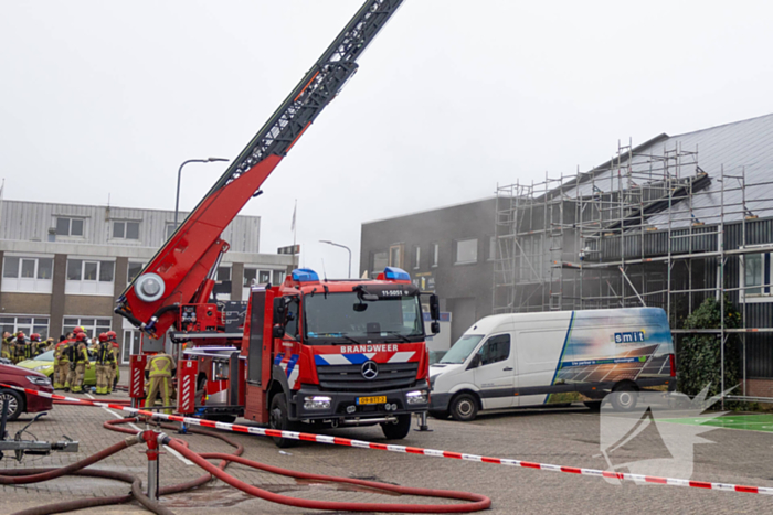 Grote brand in bedrijfspand