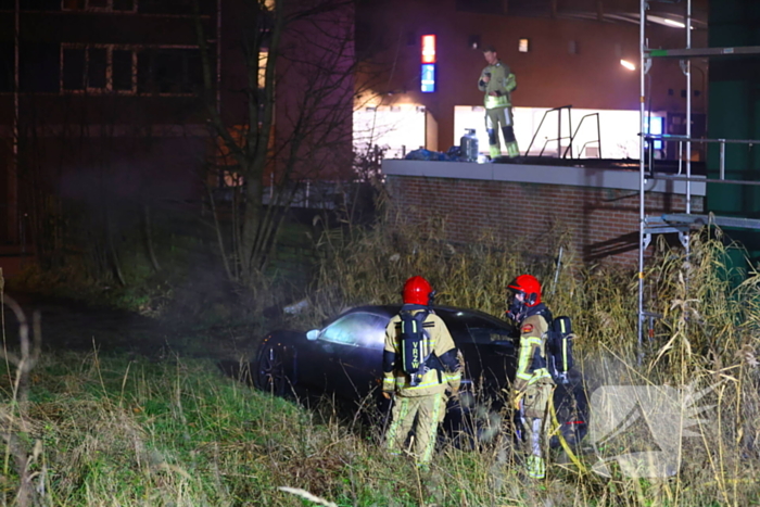 Porsche Taycan vermoedelijk in brand gestoken