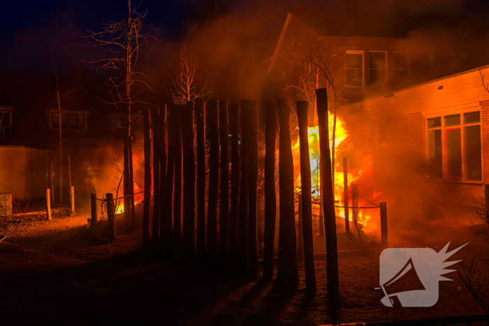 Speeltoestel volledig verwoest door brand