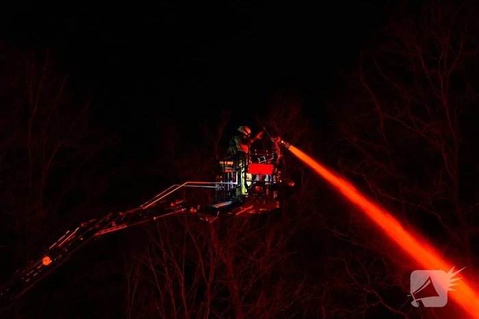 Grote uitslaande brand in boerderij