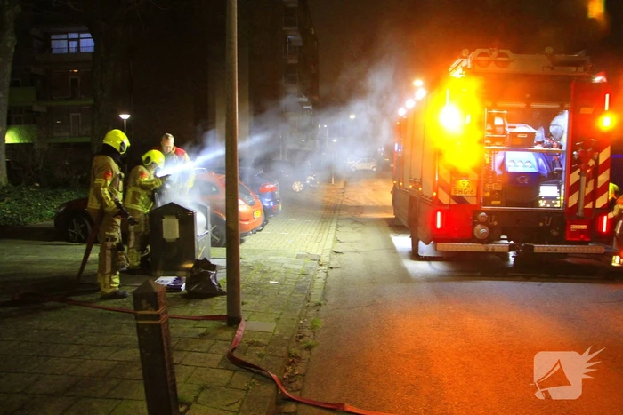 Vuurwerk veroorzaakt brand in ondergrondse vuilcontainer