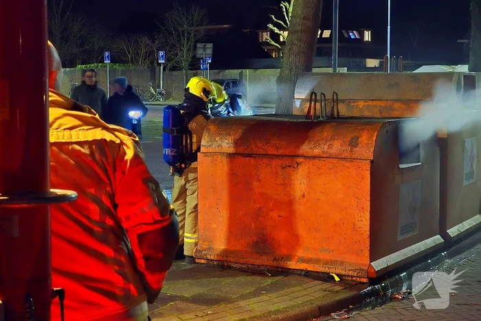 Containerbrand door vuurwerk