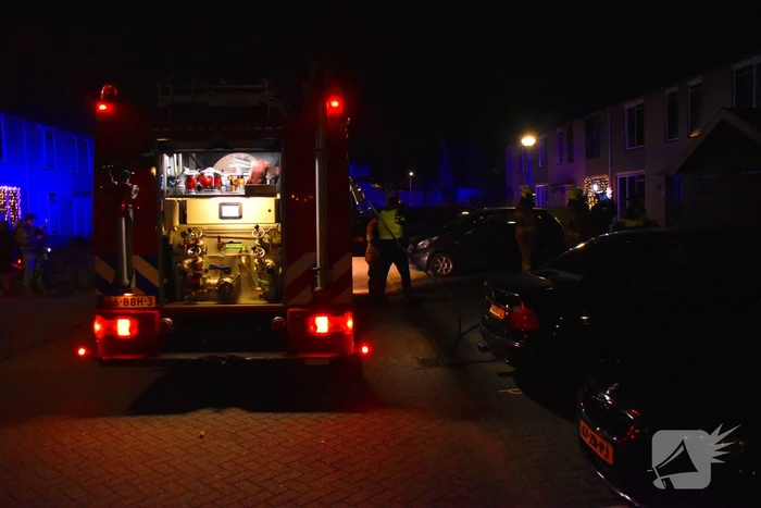 Brandweer langer onderweg naar containerbrand in achtertuin