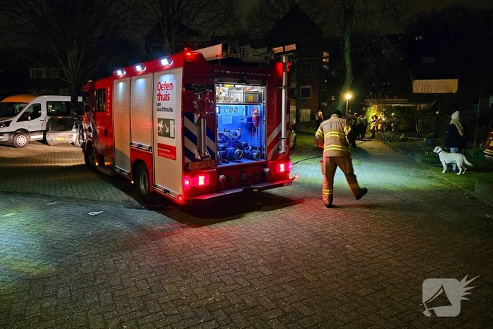 Kliko met olie in brand tegen woning