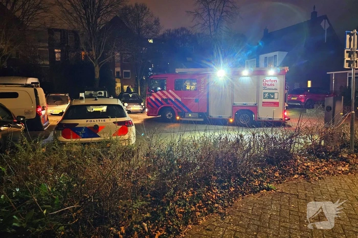 Kliko met olie in brand tegen woning