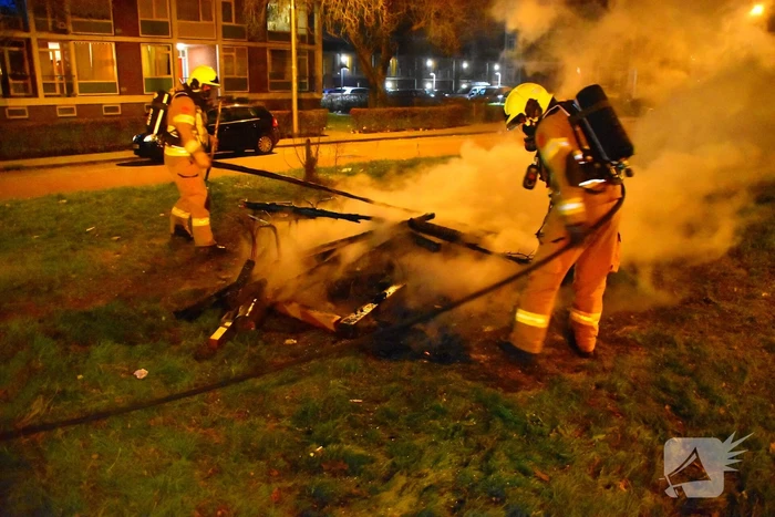 Brandweer blust hoop afval