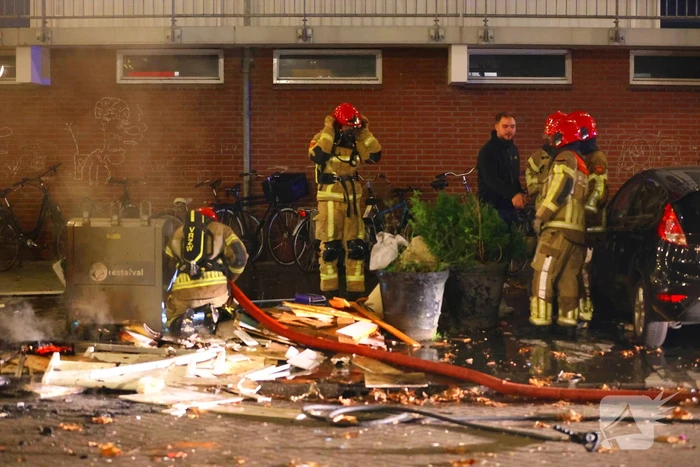 Brandweer ingezet voor brandend afval
