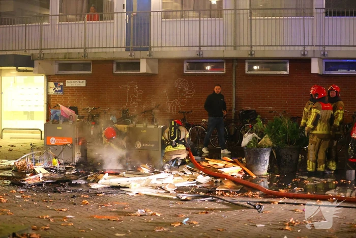 Brandweer ingezet voor brandend afval