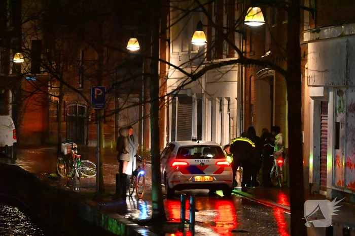 Politie haalt dronken persoon uit water
