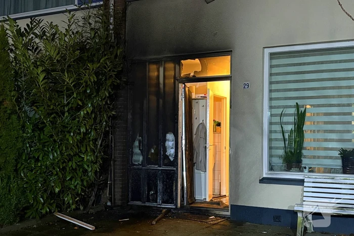 Brand in bosschage dichtbij woning