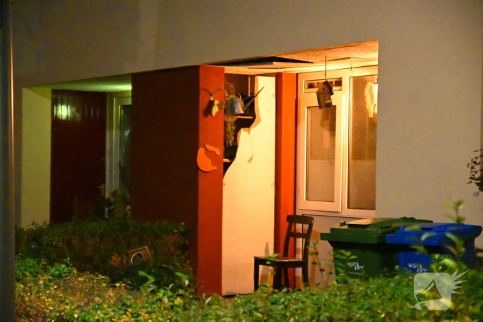 Ramen uit voordeur geblazen bij explosie