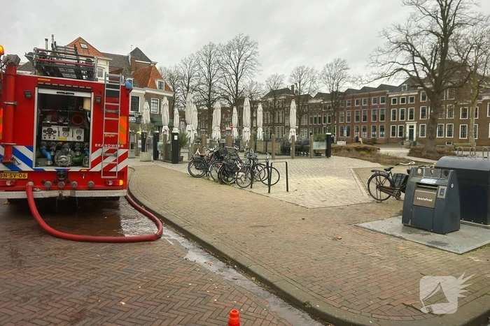 Brandweer ook op nieuwjaarsmiddag bezig met containerbrand