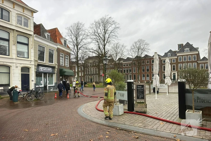 Brandweer ook op nieuwjaarsmiddag bezig met containerbrand