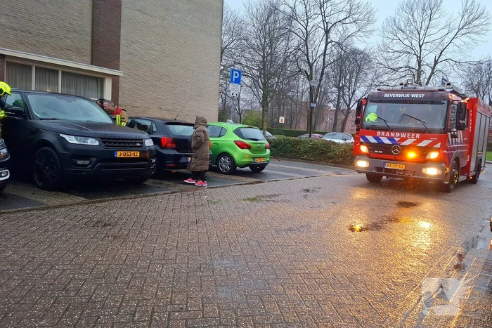 Kinderen opgesloten in auto