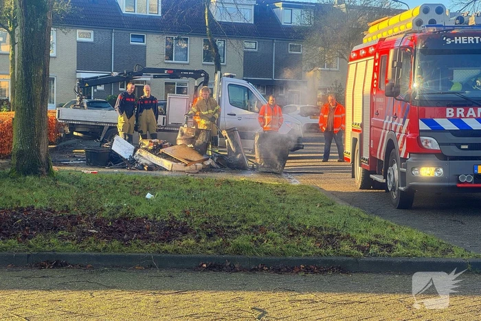 Brand in opgehaald vuurwerkafval snel geblust