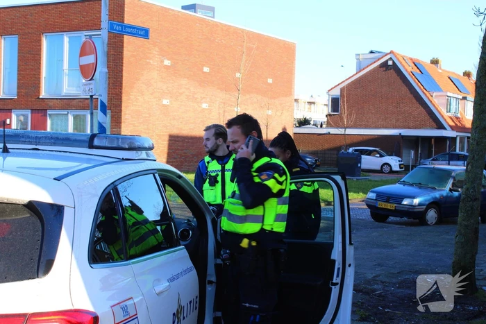Auto en fietser botsen op elkaar