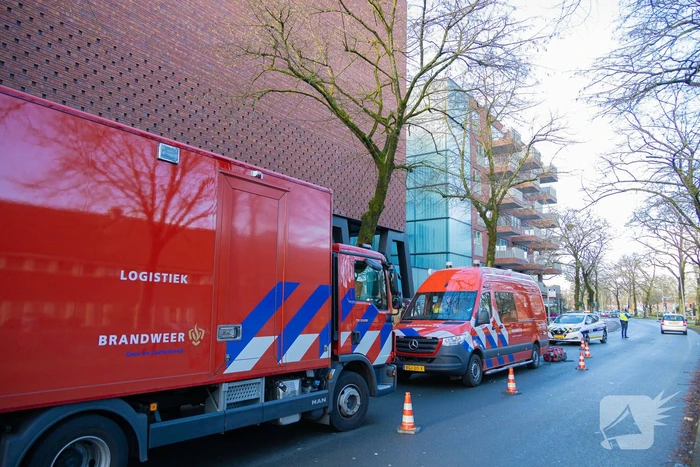 Zwembad ontruimd om sterke chloorlucht