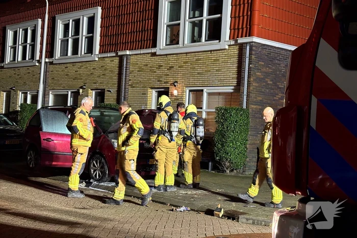 Autobrand snel onder controle