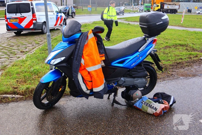 Scooterrijder gewond bij aanrijding met automobilist