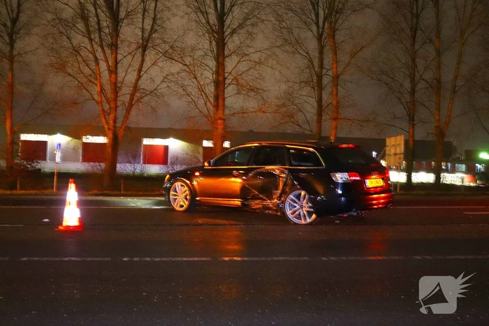 Auto in de slip bij oprit
