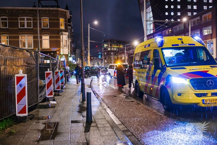Persoon geschept bij tramhalte