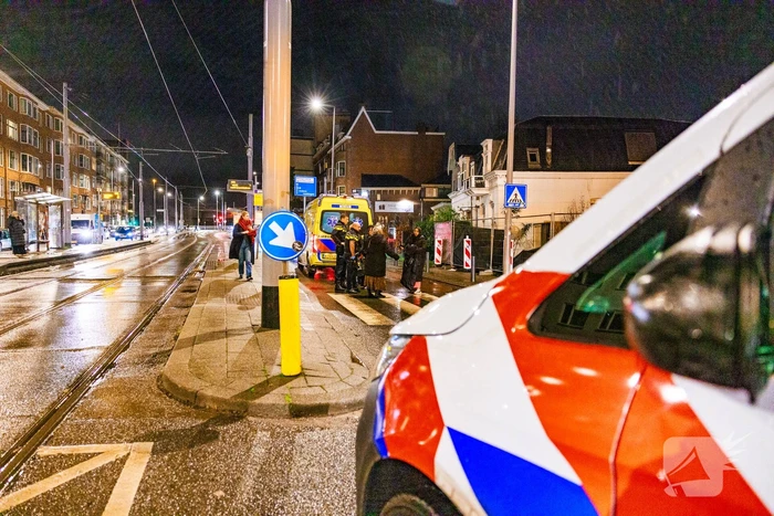 Persoon geschept bij tramhalte