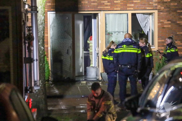 Explosie bij woning, buurtbewoners opgeschrikt