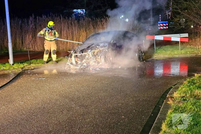 Auto verwoest door brand