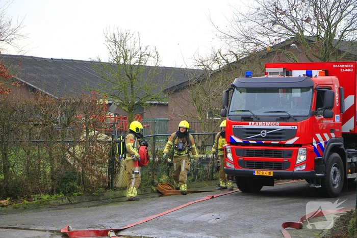 Grote brand in stal