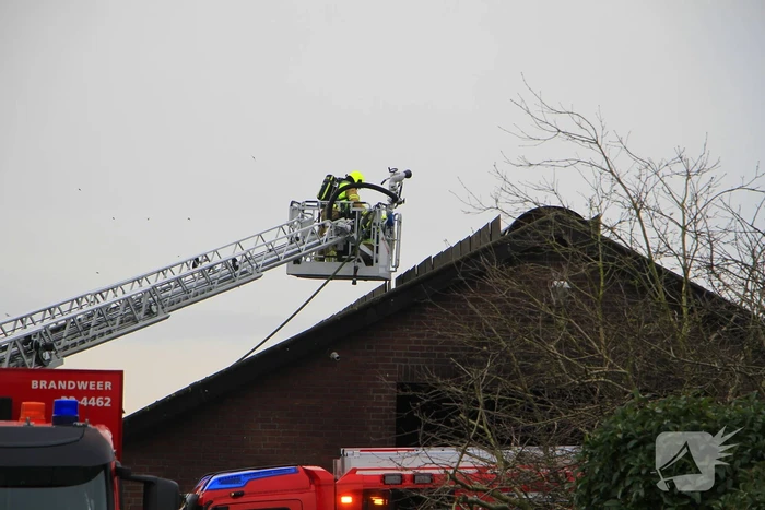 Grote brand in stal