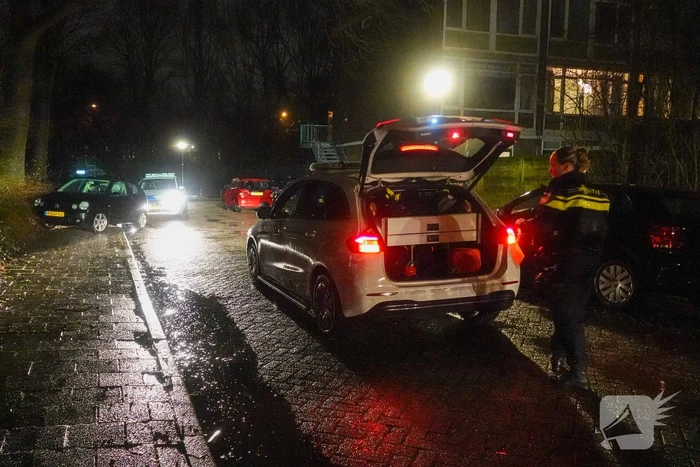 Automobilist negeert stopteken, politie start achtervolging
