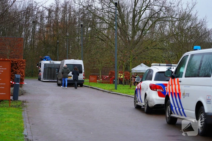Overleden persoon aangetroffen bij begraafplaats