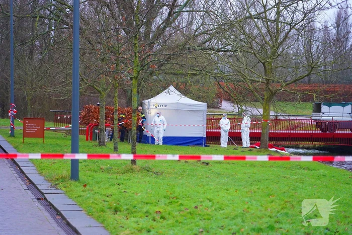 Overleden persoon aangetroffen bij begraafplaats