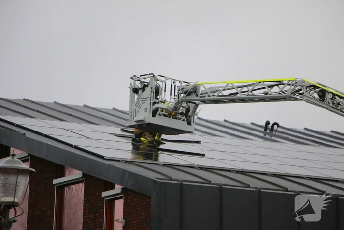 Losgeraakte zonnepanelen veilig verwijderd