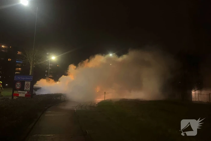 Brandweer ingezet voor autobrand