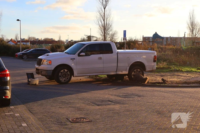 Ongeval met Ford F-150 veroorzaakt flinke schade