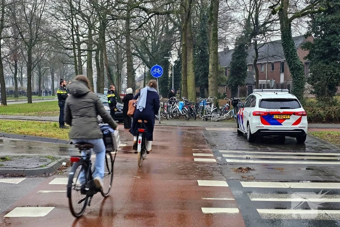 Fietser op rotonde aangereden