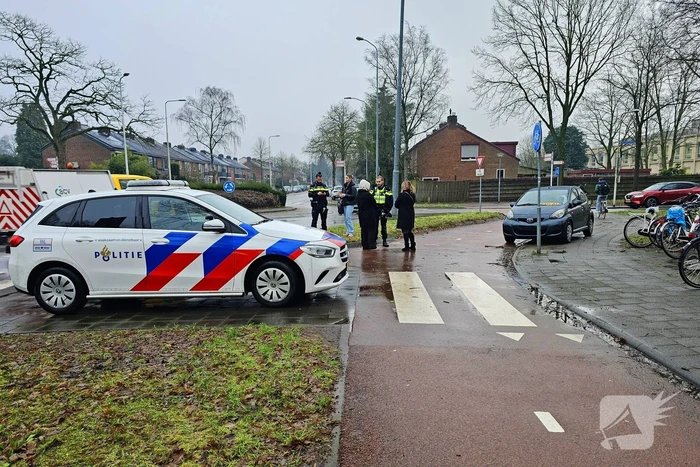 Fietser op rotonde aangereden