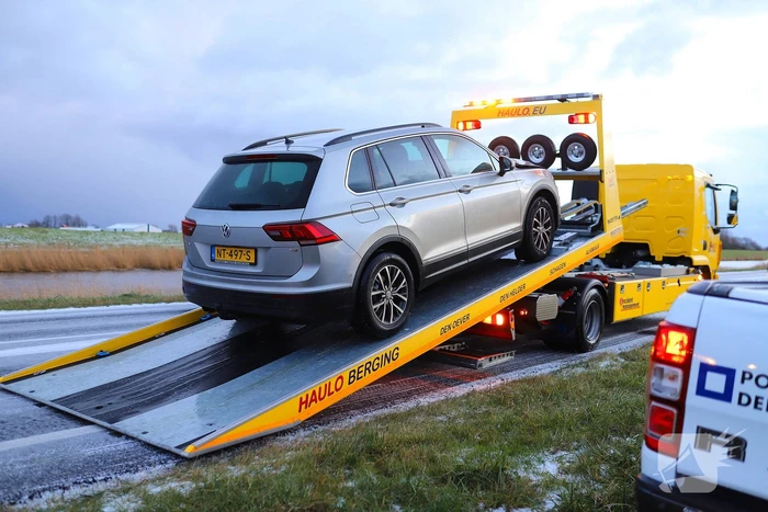 Kop-staartbotsing door glad wegdek