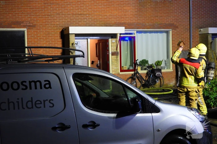 Brandweer ingezet bij woningbrand