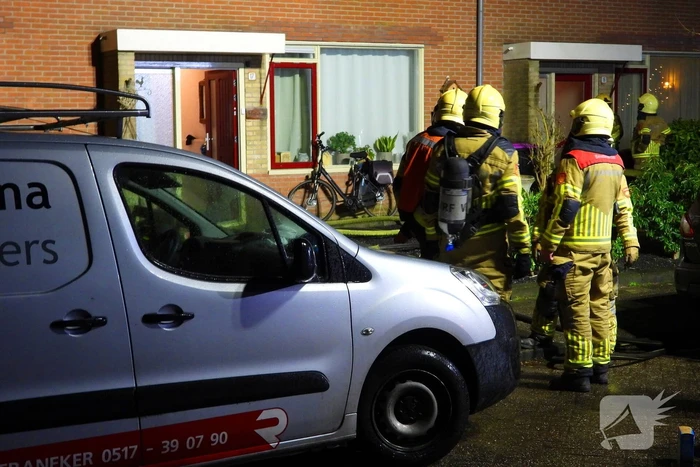 Brandweer ingezet bij woningbrand